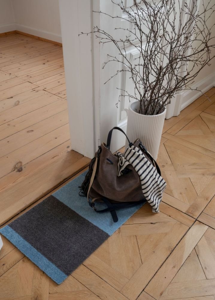 Tica Copenhagen Stripes Bodenmatte 40x60 cm, Blau/Stahlgrau