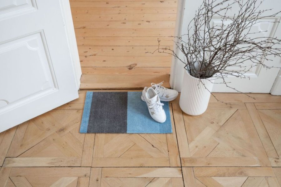 Tica Copenhagen Stripes Bodenmatte 40x60 cm, Blau/Stahlgrau