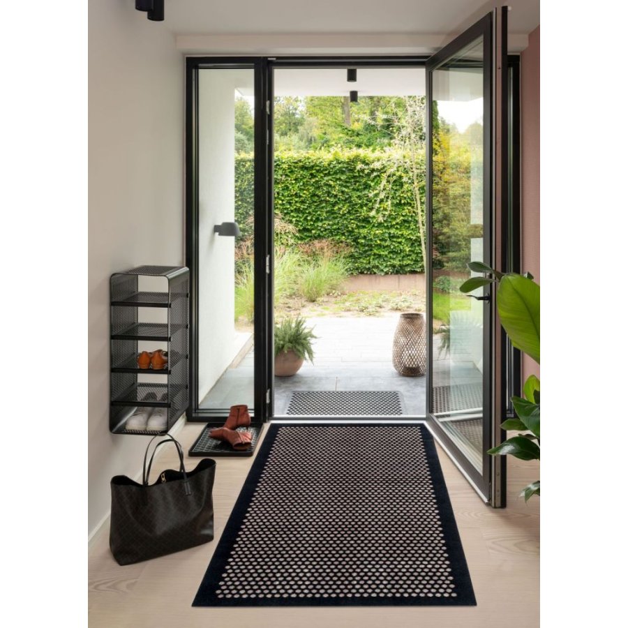 Tica Copenhagen Dot Schmutzfangmatte 110x200 cm, Sort/Sand