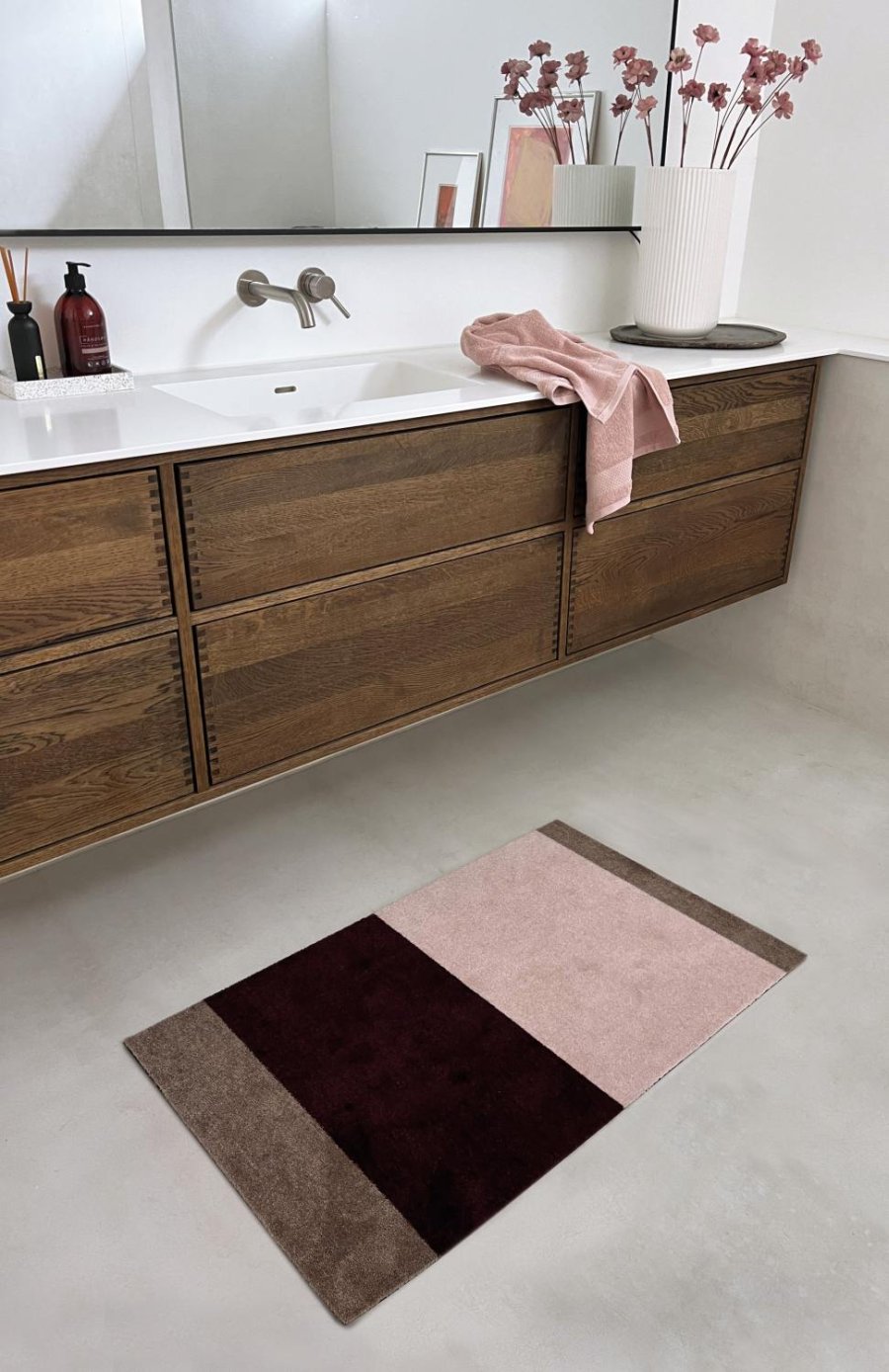 Tica Copenhagen Stripes Horisontal Gulvmtte 40x60 cm, Bordeaux/Rose/Sand