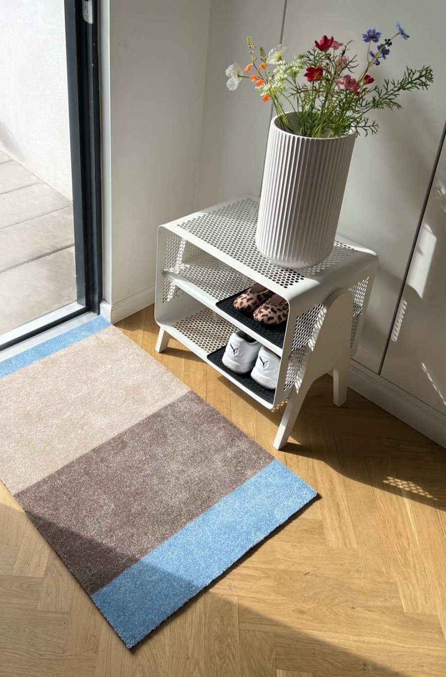 Tica Copenhagen Stripes Horisontal Gulvmtte 67x120 cm, Ivory/Sand/Bl