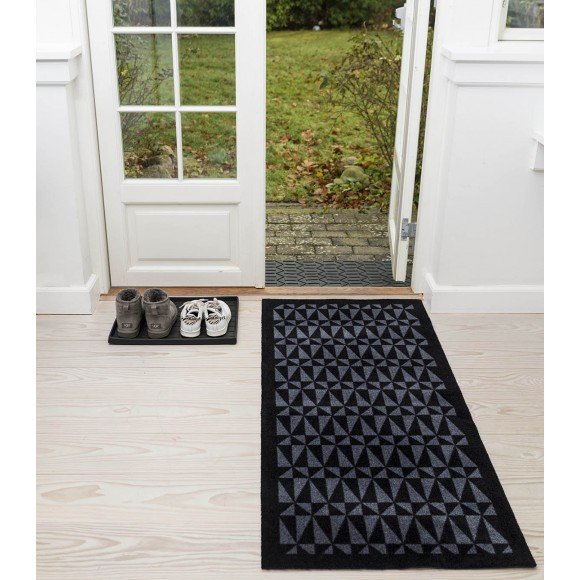 Tica Copenhagen Trekant Skobakke 38x48 cm, Sort