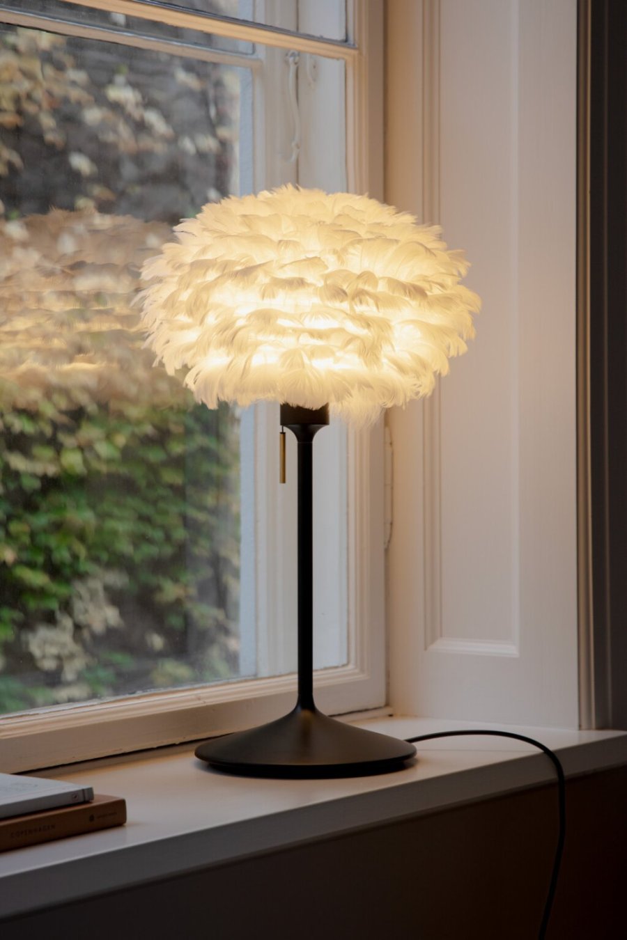 Umage Eos Sant� Tischlampe H62 cm, Schwarz/Wei�