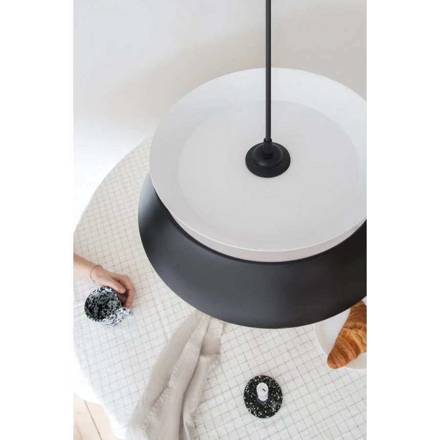 Umage Cuna Lampeskrm, Black