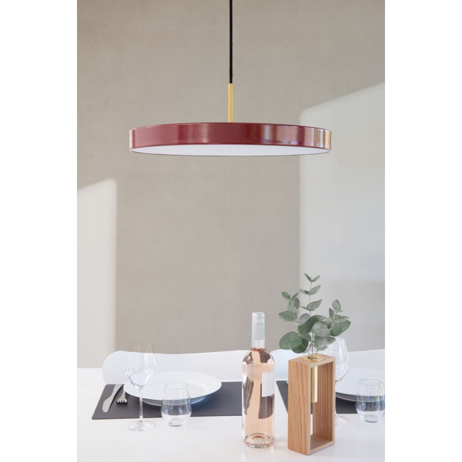 UMAGE Asteria Hanglamp �43 cm, Ruby Red/Messing