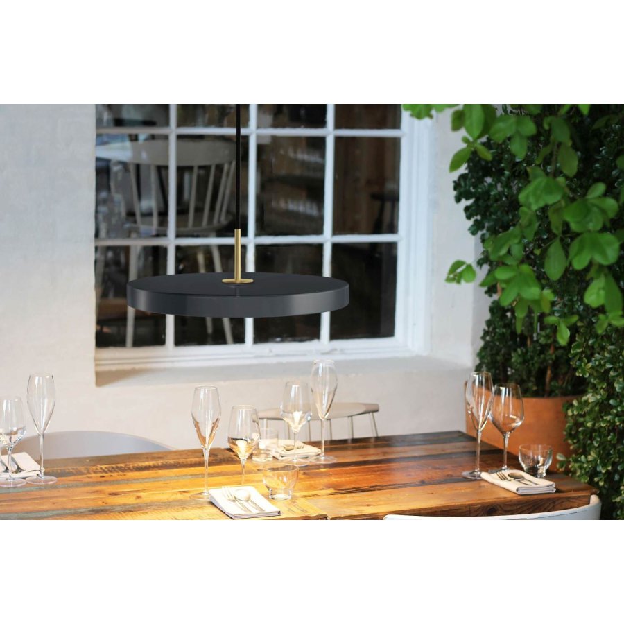 UMAGE Asteria Hanglamp �31 cm, Sort/Messing