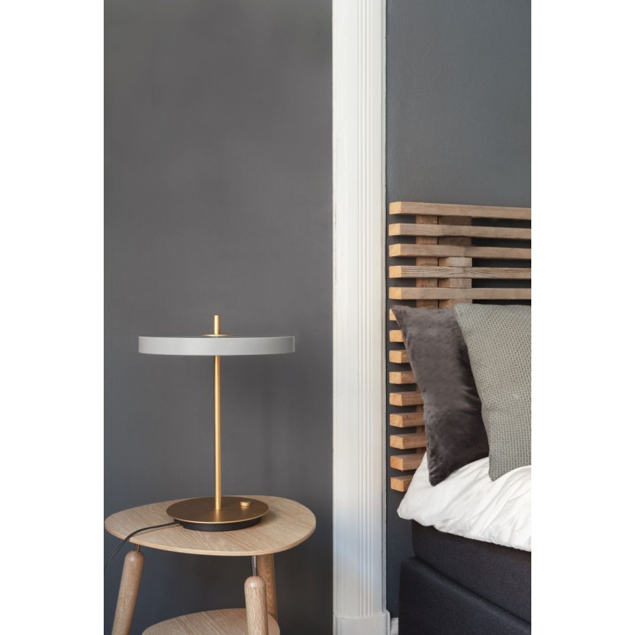 UMAGE Asteria Trdls Bordlampe LED H41,5 cm, Nuance Mist/Messing