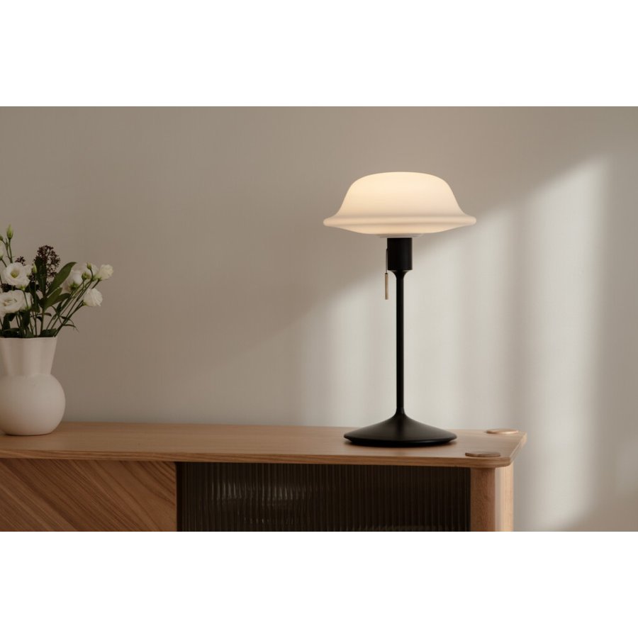 UMAGE Butler Bordlampe H54,9 cm, Sort/Hvid