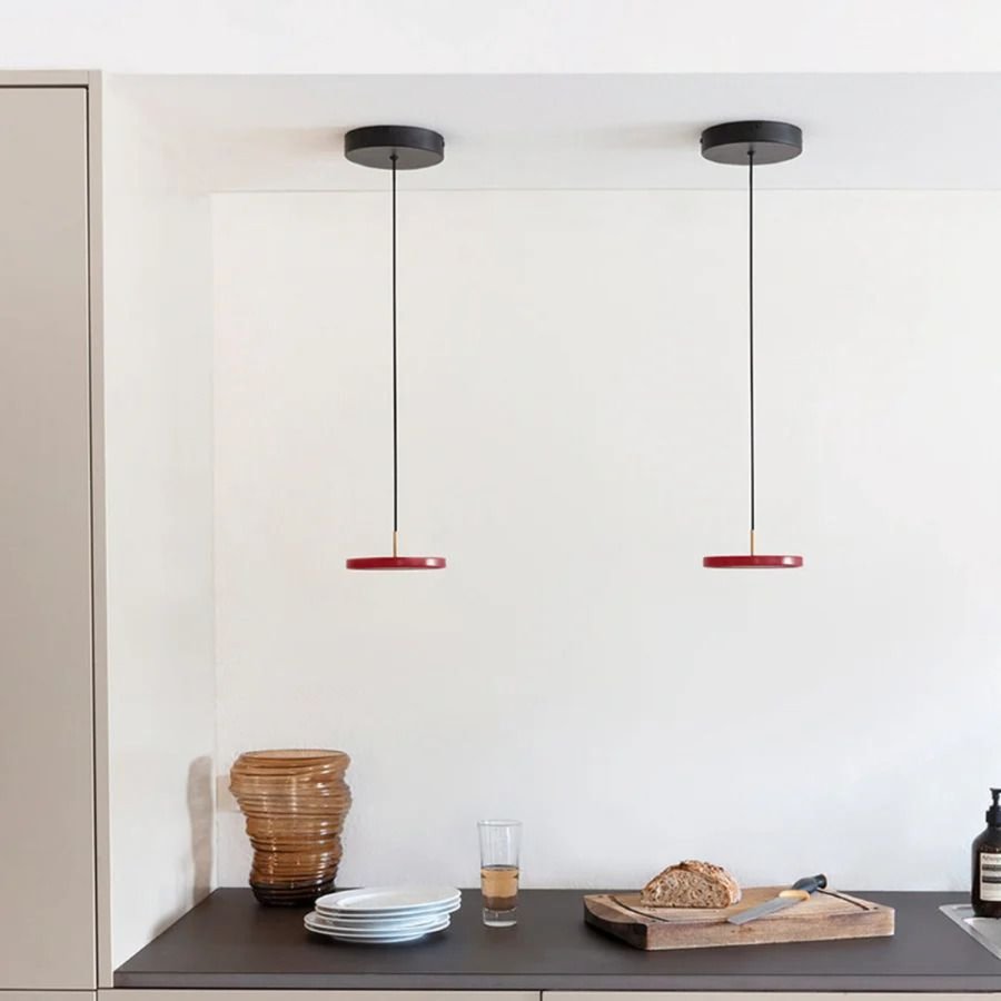 UMAGE Asteria Hanglamp �15 cm, Ruby Red/Messing