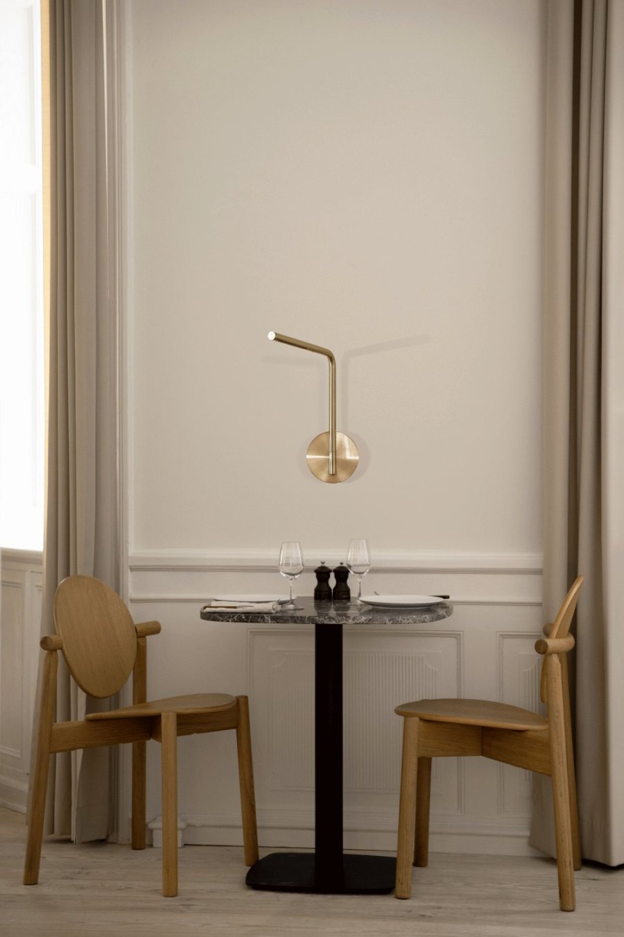 Umage Omni Pivot V�glampe 36,7 cm, Messing