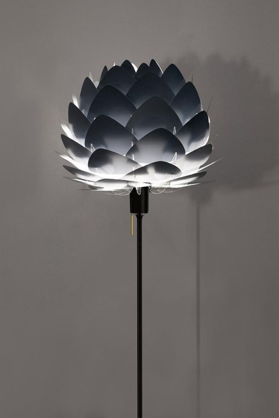 UMAGE Santé Gulvlampestander H140 cm, Sort