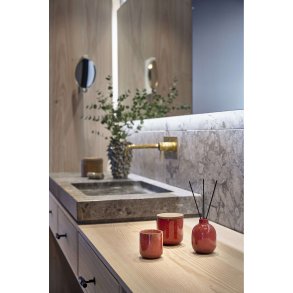 Villa Collection Duftlys Ø7,3/H7,8 cm, Mørk Rosa/Jasmine Pomegranate