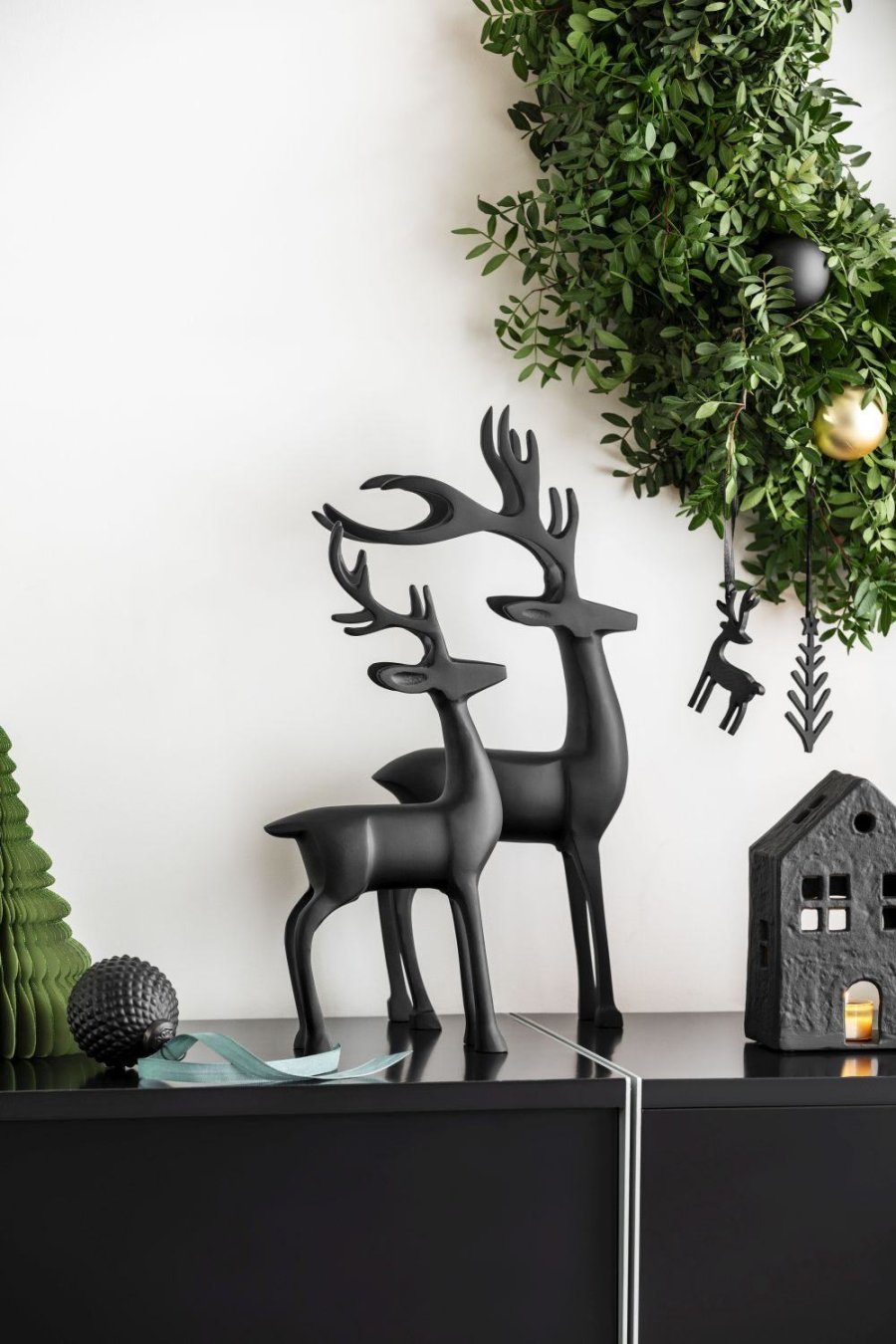 Villeroy & Boch Christmas Chic Deko Hjort H36 cm, Sort