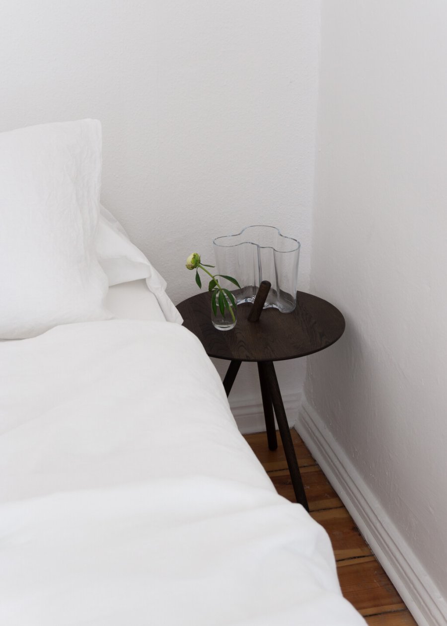 WOUD Come Here Sidebord H45 cm, Sortmalet Eg