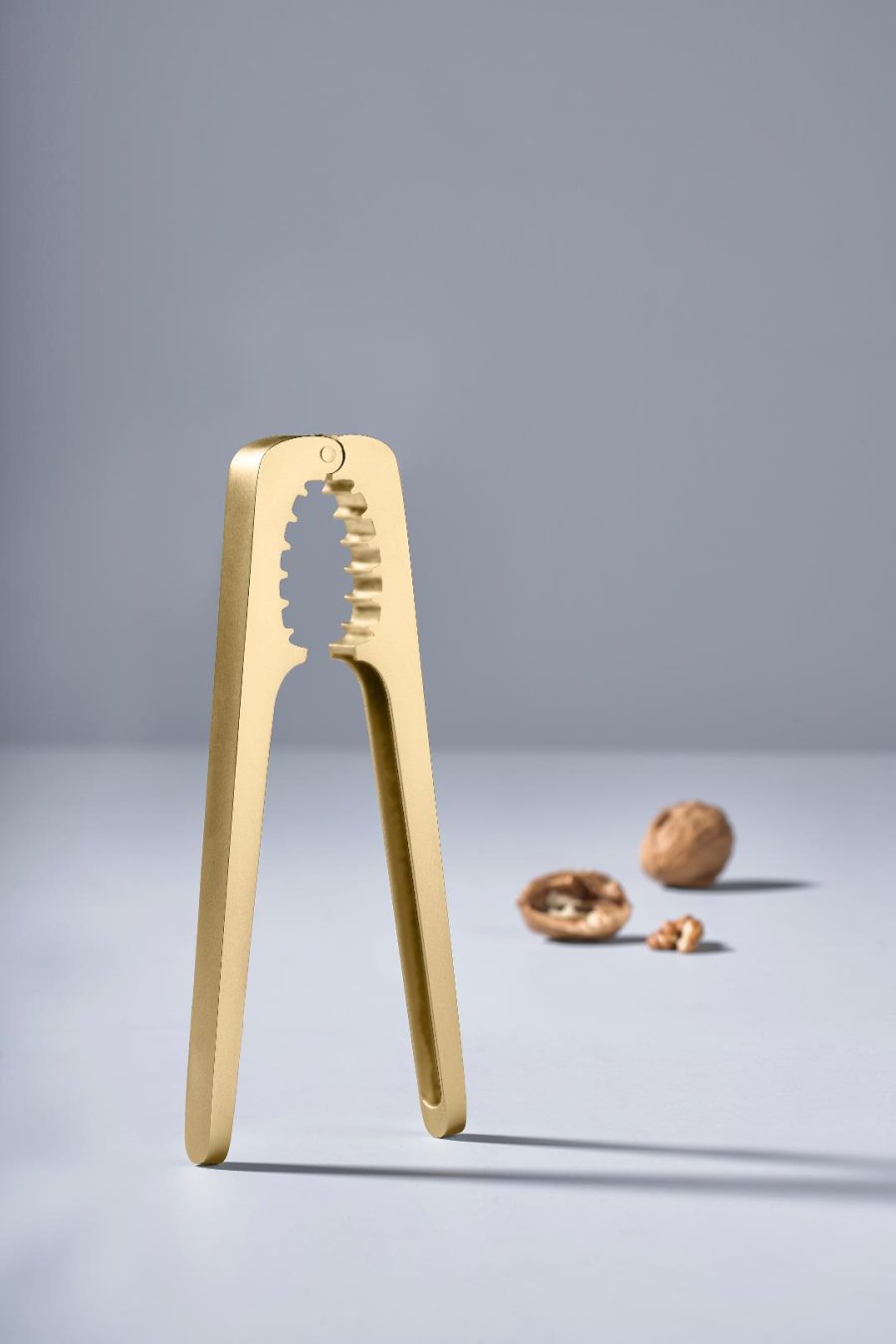 Zone Peili Nddeknkker, Messing