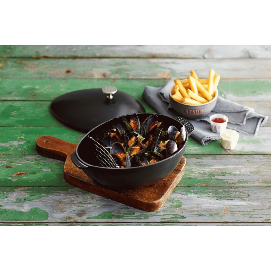 Staub Muscheltopf 25 cm, Schwarz