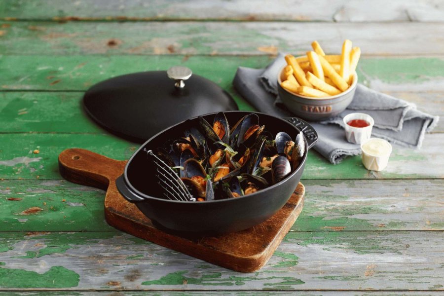 Staub Muscheltopf 25 cm, Schwarz