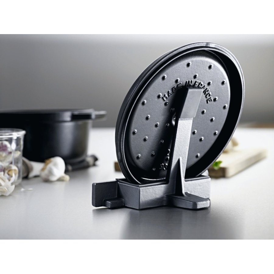 Staub Deckelhalter, Schwarz