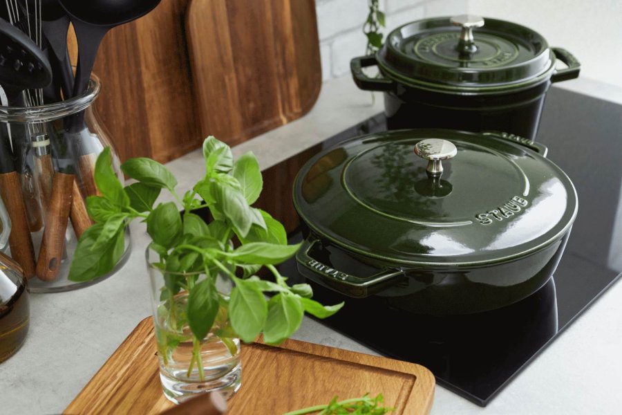 Staub Braisers Chistera Schmorpfanne 24 cm, Basilikum