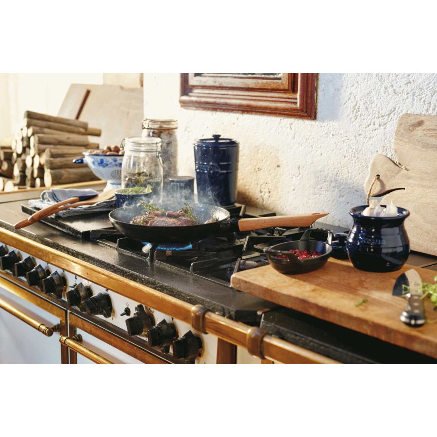 Staub Bratpfanne mit Holzgriff 26 cm