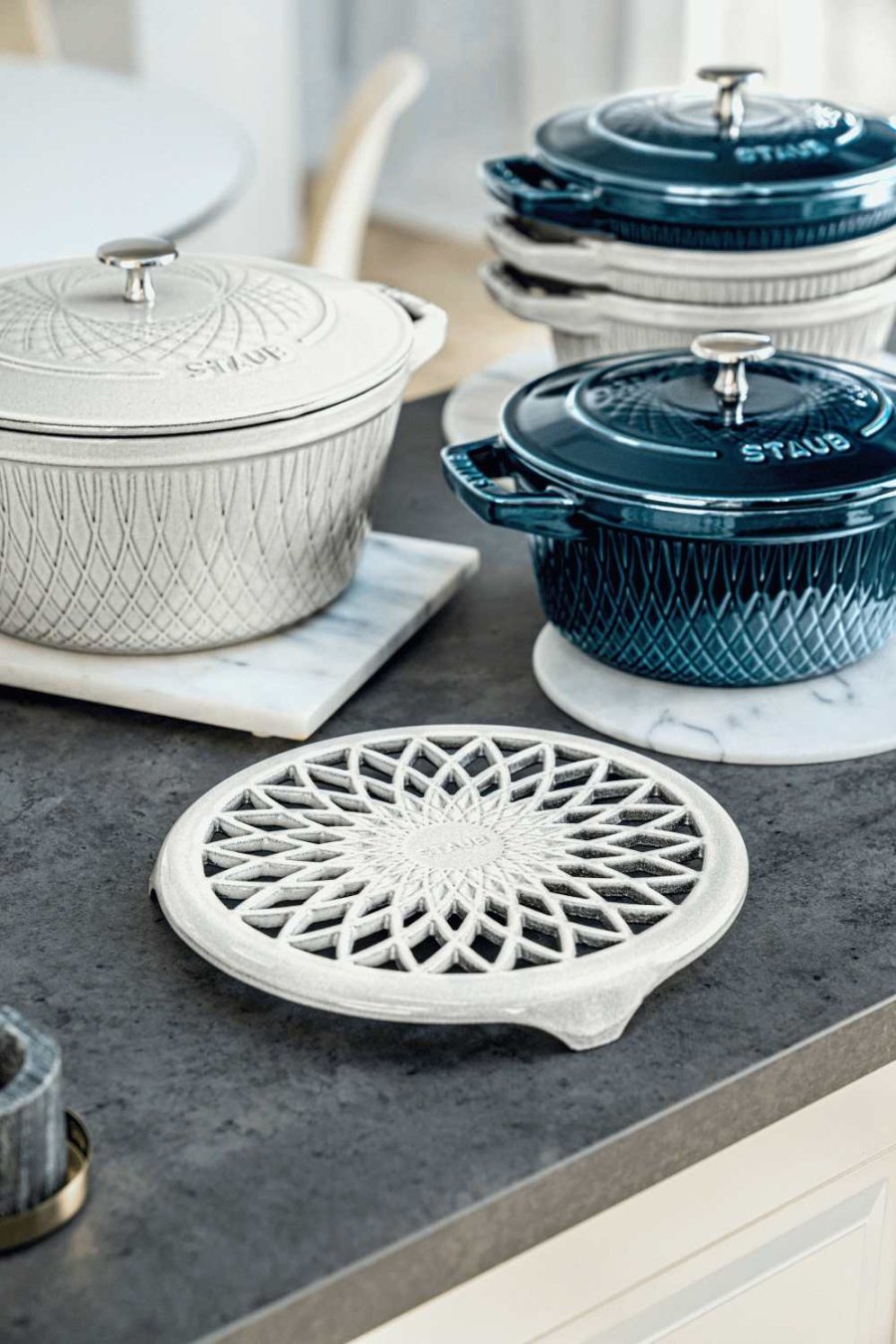 Staub Untersetzer 23 cm, White Truffle