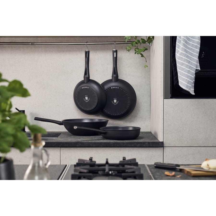 Zwilling Madura Plus Ceramic Sautepande 28 cm