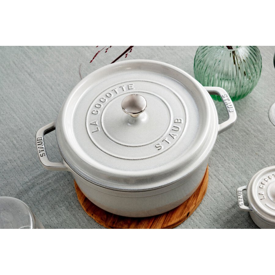 Staub La Cocotte Brter aus Gusseisen 20 cm/2.2 L, Weier Trffel