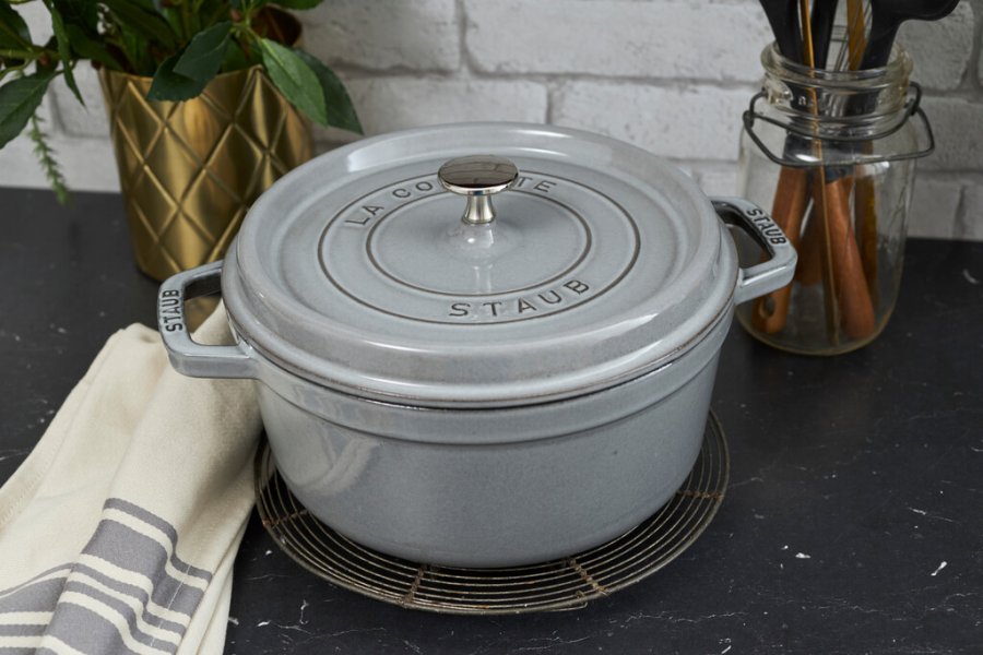 Staub La Cocotte Brter aus Gusseisen 20 cm/2,2 L, Graphitgrau