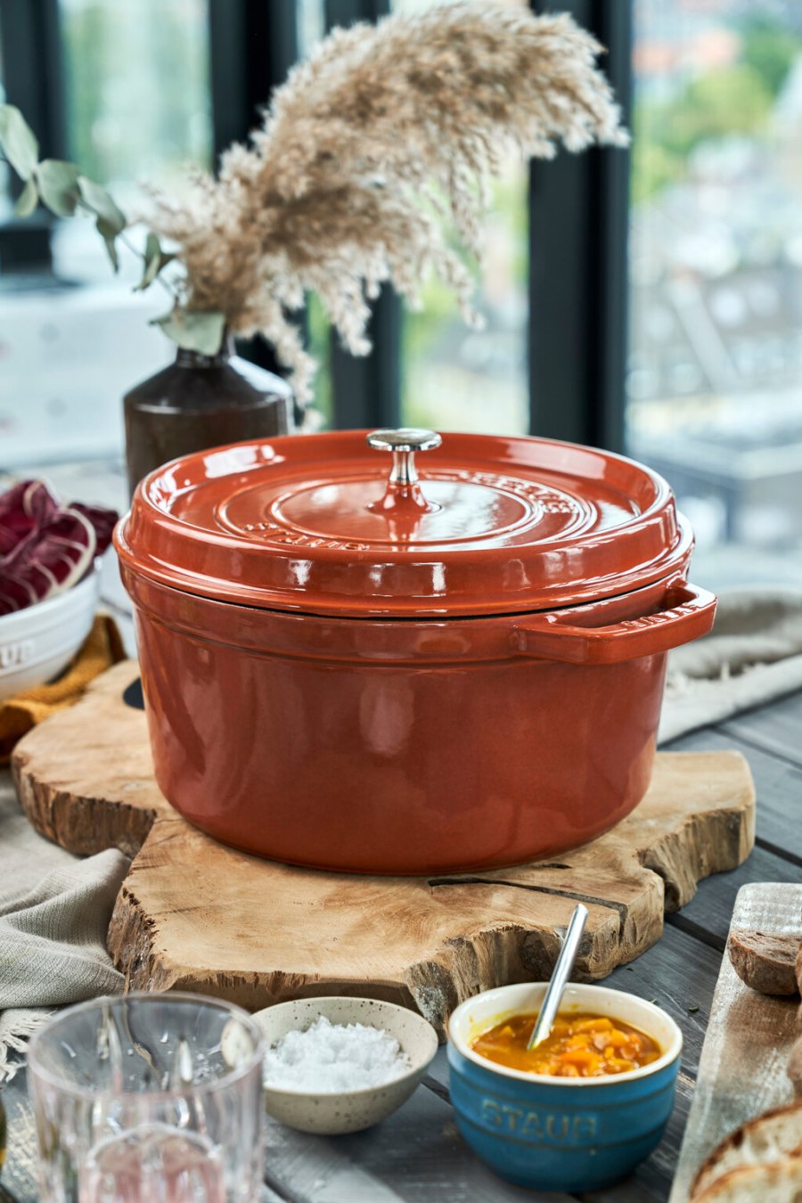 Staub La Cocotte Bräter aus Gusseisen 26 cm/5,2 L, Zimt