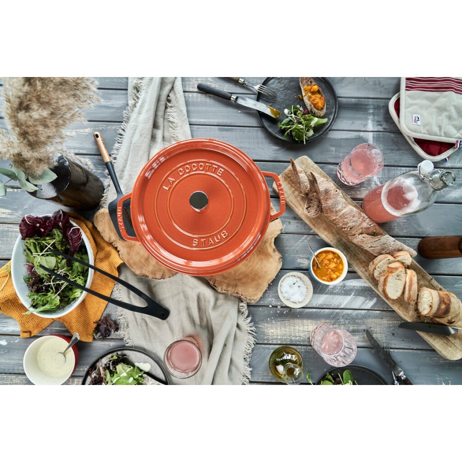Staub La Cocotte Bräter aus Gusseisen 26 cm/5,2 L, Zimt