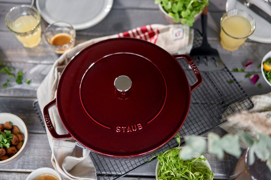 Staub Braisers Chistera Sauteuse 28 cm, Grenadine