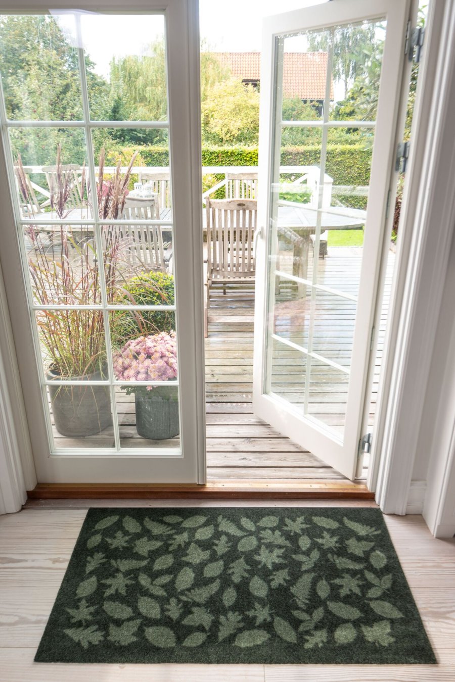 Tica Copenhagen Leaves M�tte 67x120 cm, M�rkegr�n