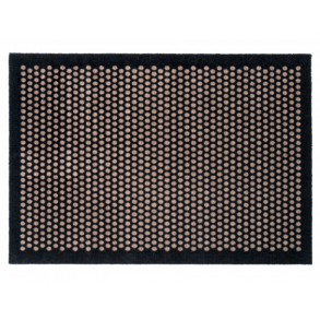 Tica Copenhagen Dot Smudsmtte 90x130 cm, Sort/Sand