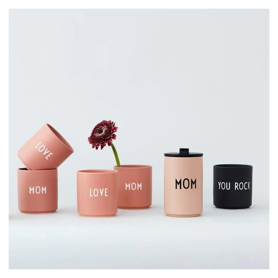 DESIGN LETTERS Favoritkop Mom, Nude