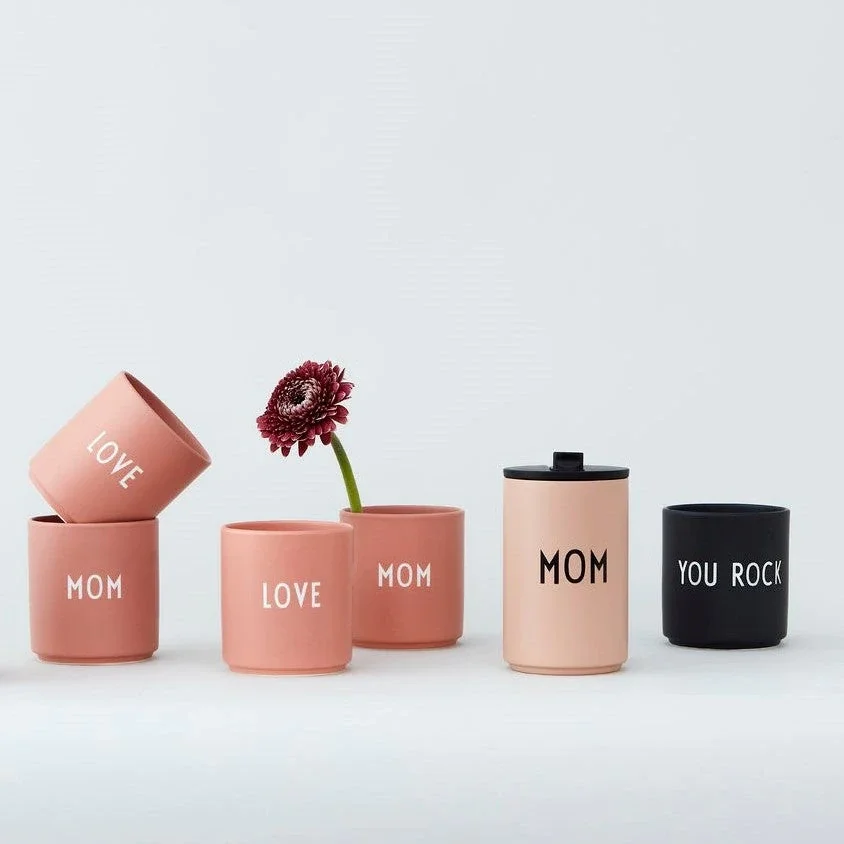 DESIGN LETTERS Favoritkop Mom, Nude