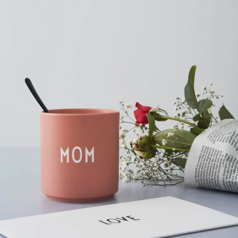 DESIGN LETTERS Favoritkop Mom, Nude
