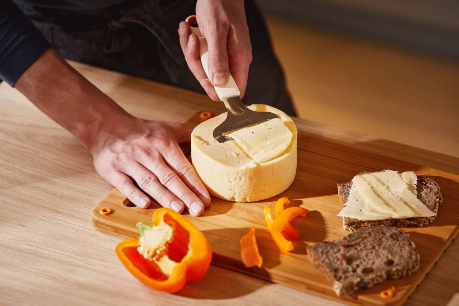 Fiskars Functional Form K�sehobel f�r Weichk�se