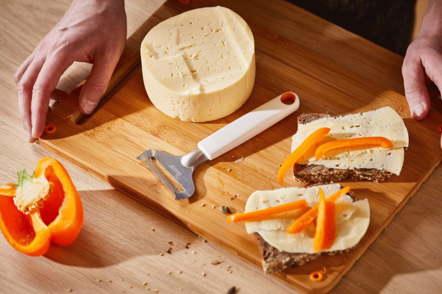 Fiskars Functional Form K�sehobel f�r Weichk�se