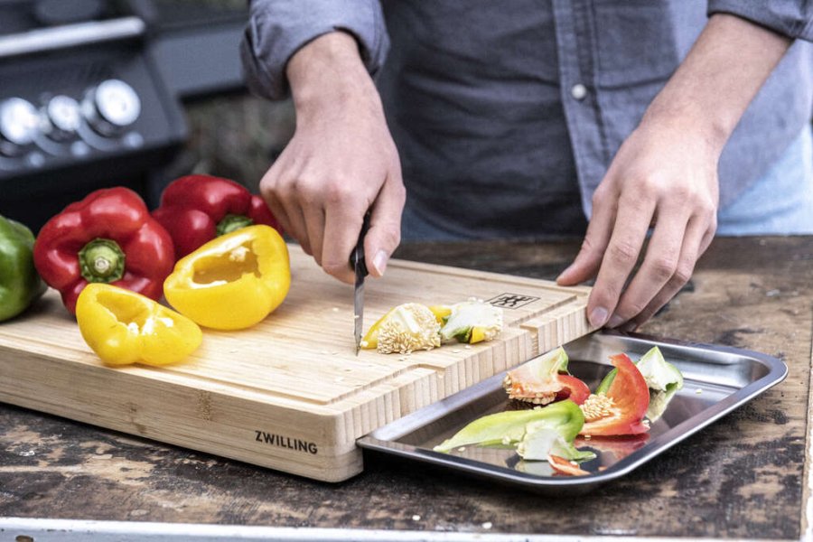 ZWILLING BBQ+ Schneidebrett mit Auffangschale 39x30 cm, Braun