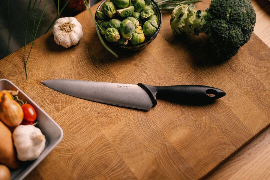 Fiskars Essential Kochmesser 21 cm