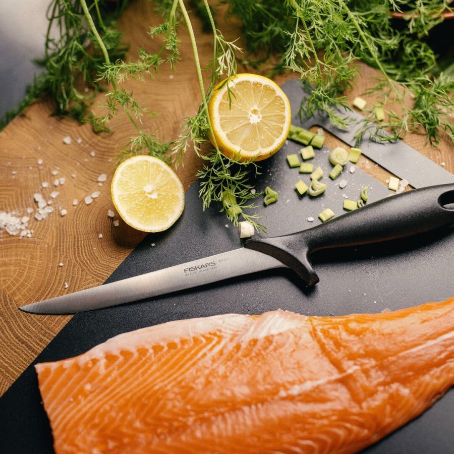 Fiskars Essential Filetiermesser 18 cm