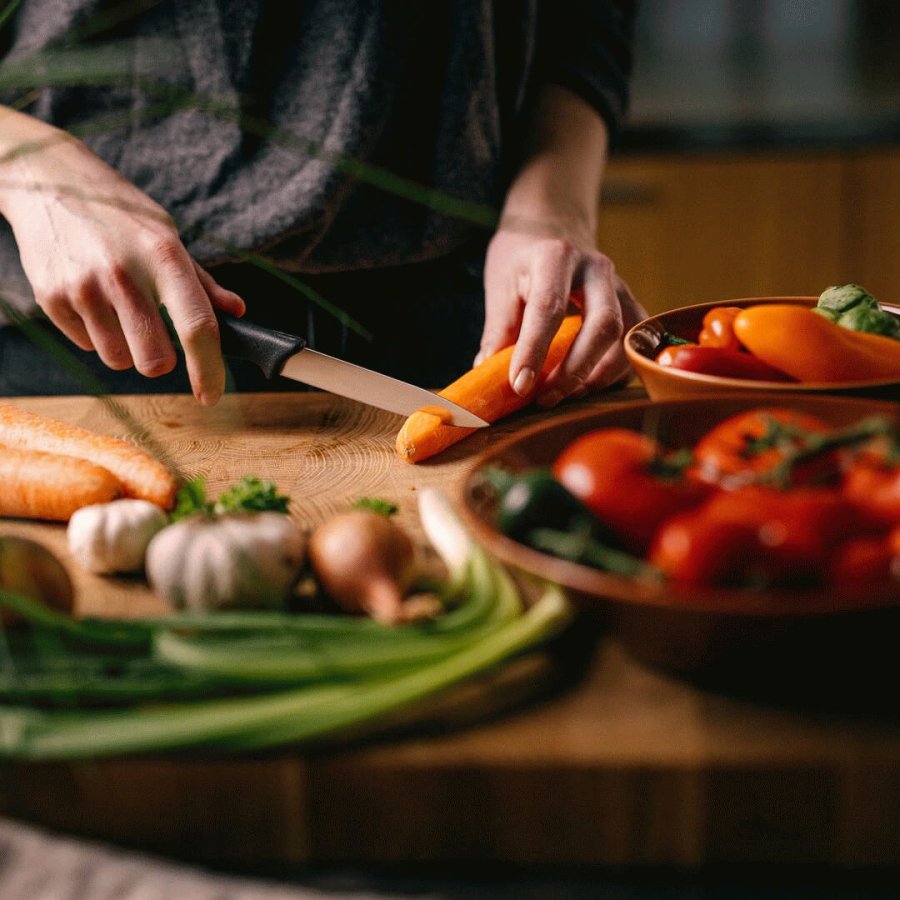 Fiskars Essential Gem�semesser 11 cm