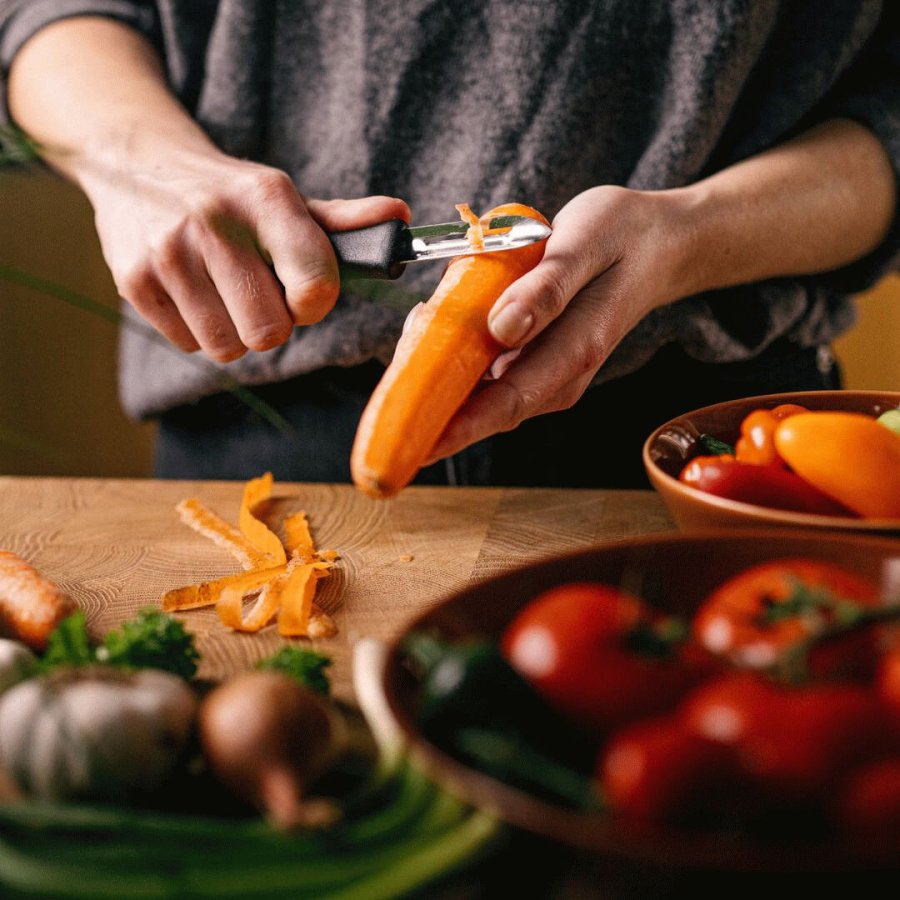 Fiskars Essential Sch�lmesser 6 cm