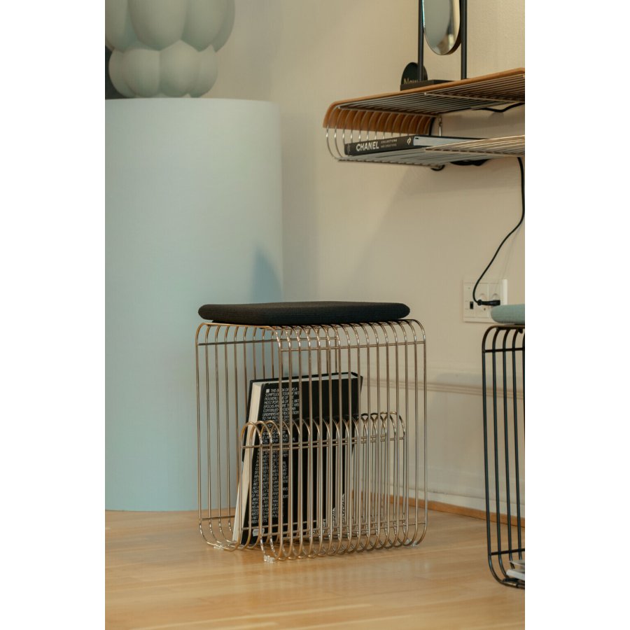 AYTM CURVA Sitzkissen 27,5x32,5 cm, Anthrazit Bouclé
