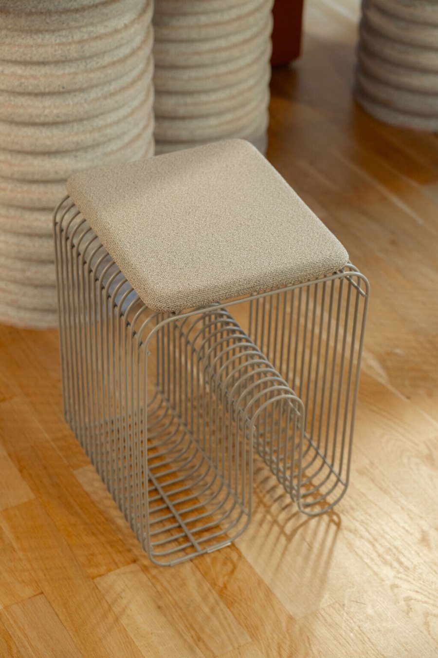 AYTM CURVA Sitzkissen 27,5x32,5 cm, Taupe Boucl
