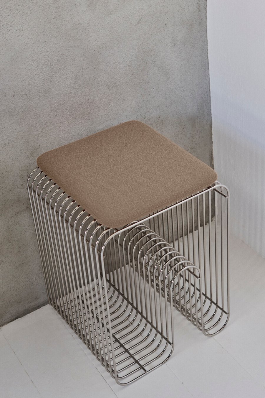 AYTM CURVA Sitzkissen 27,5x32,5 cm, Taupe Boucl