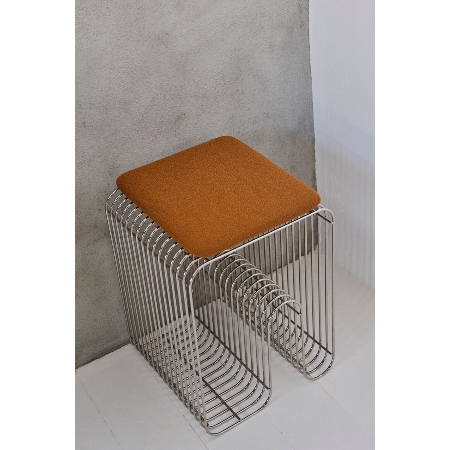 AYTM CURVA Sitzkissen 27,5x32,5 cm, Bernstein Bouclé