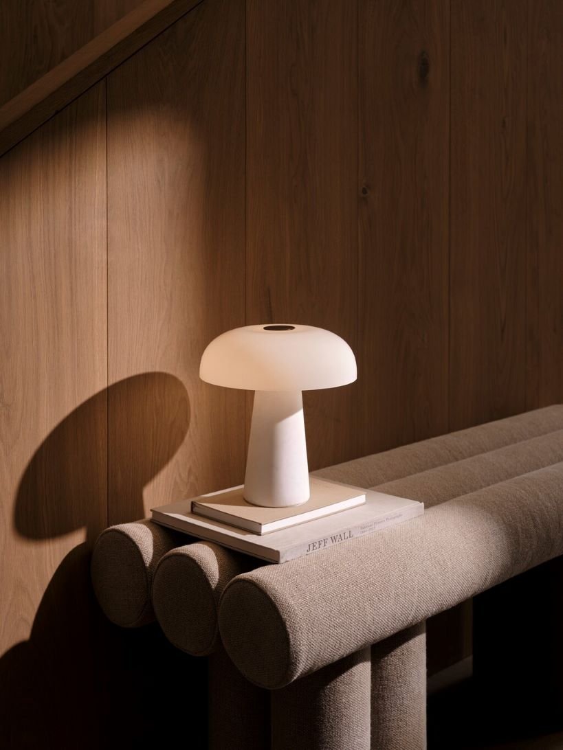 DFTP Glossy Mini Tr�dl�s Bordlampe LED H24 cm, Hvid