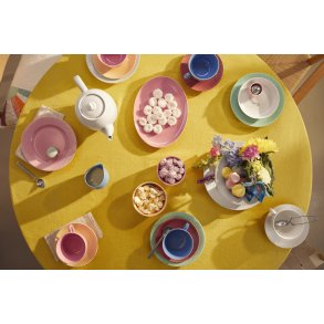 Lyngby Porcelæn Rhombe Color Ovalt Serveringsfad 28,5 cm, Rosa