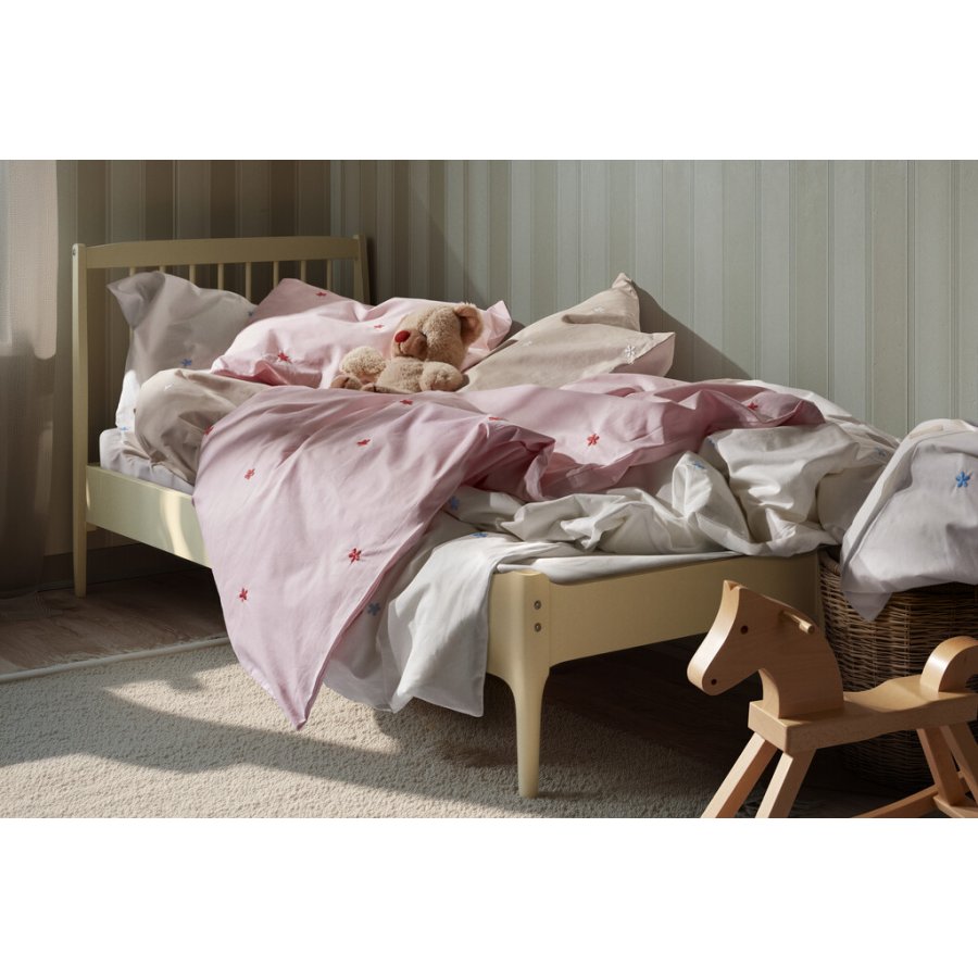 Juna Daisy Juniorsengetj 100x140 cm, Hvid/Lys bl